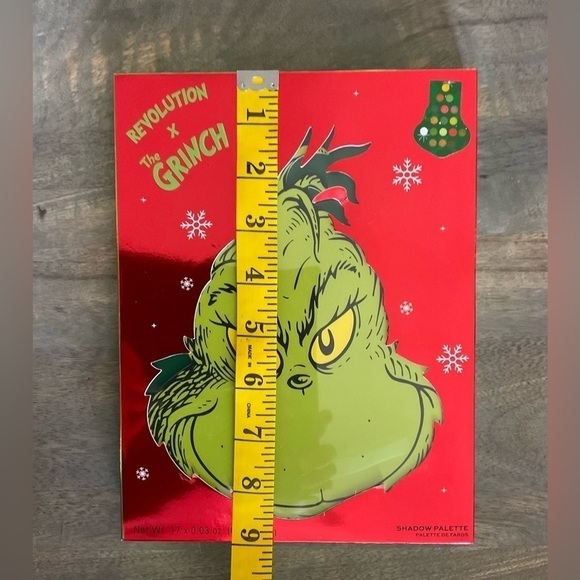 The Grinch x Makeup Revolution The Grinch Eyeshadow Palette - Picture 10 of 11
